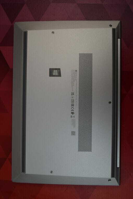 HP Elitebook 830 G8